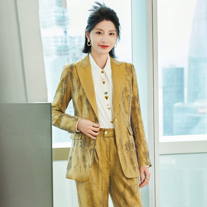Women Golden Black Formal Pant - đánh giá và giá Women Formal Wear With Black Blazer