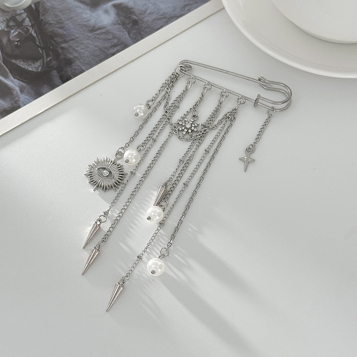 Imitation Pearl Brooch Elegant - đánh giá và giá Women'S Formal Wear Accessories